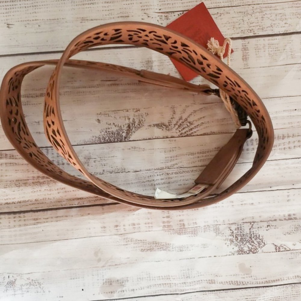 3/$20 Mossimo brown faux leather accent belt D22 - Picture 1 of 5
